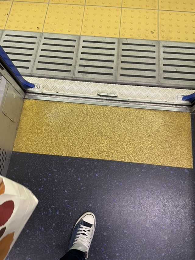 電車とホーム