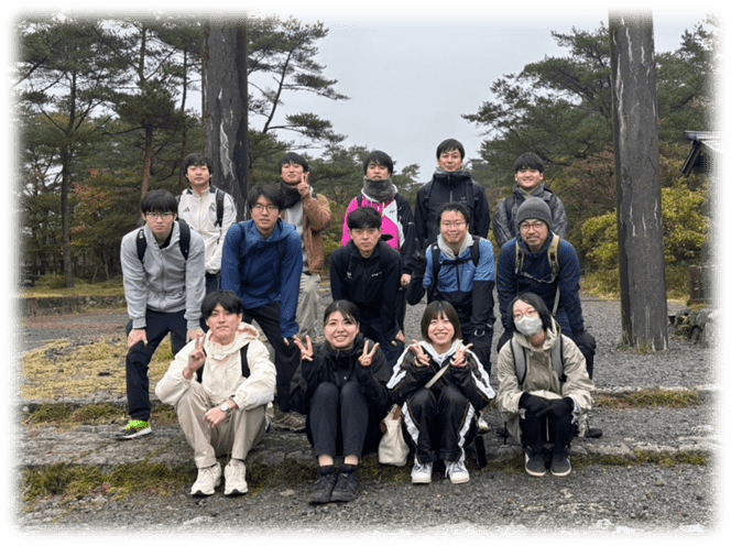 今から登山開始！高千穂河原ビジターセンターにて