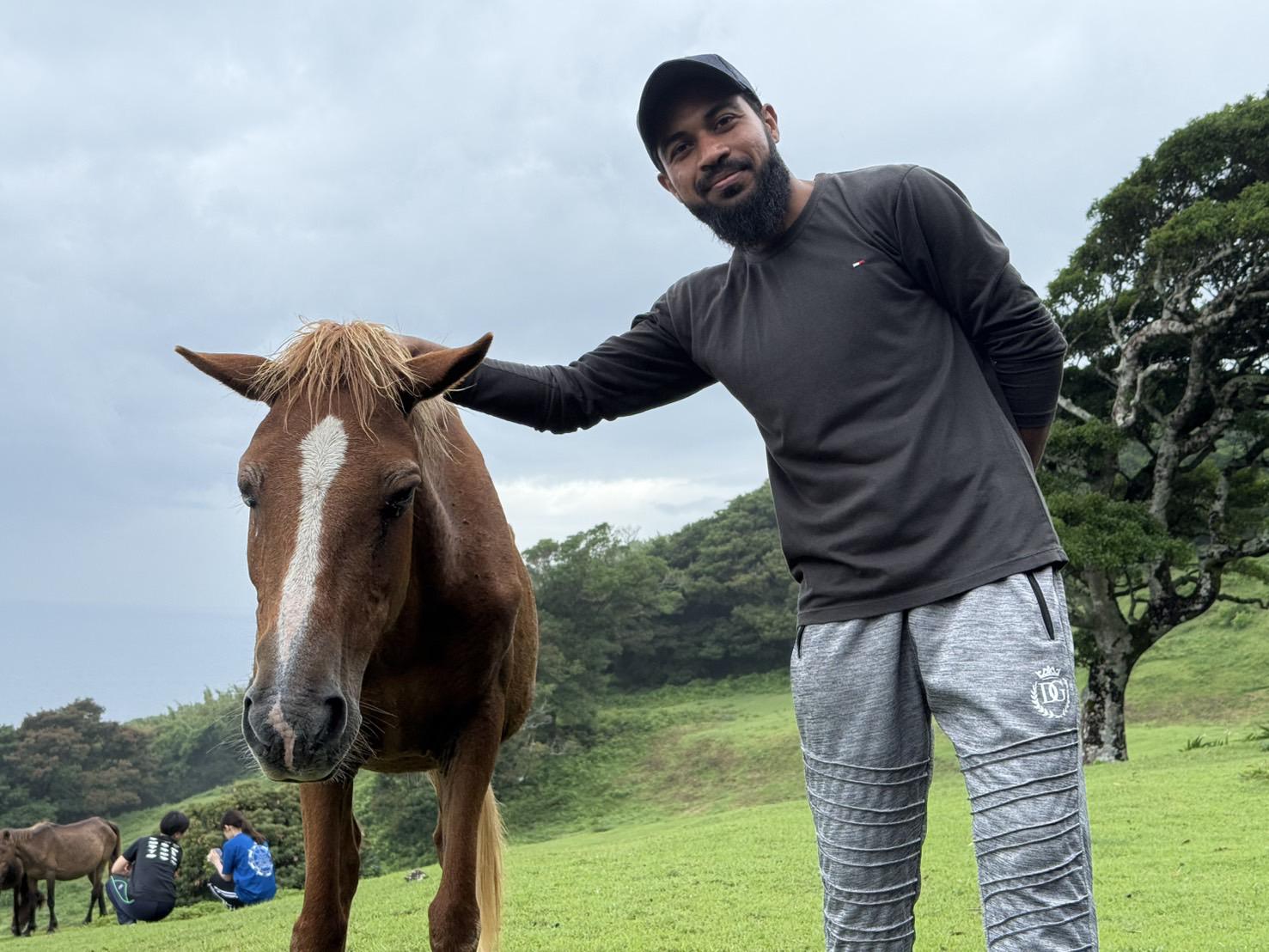 大学院生　Haroon